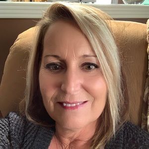 Meet your Posher, Candace